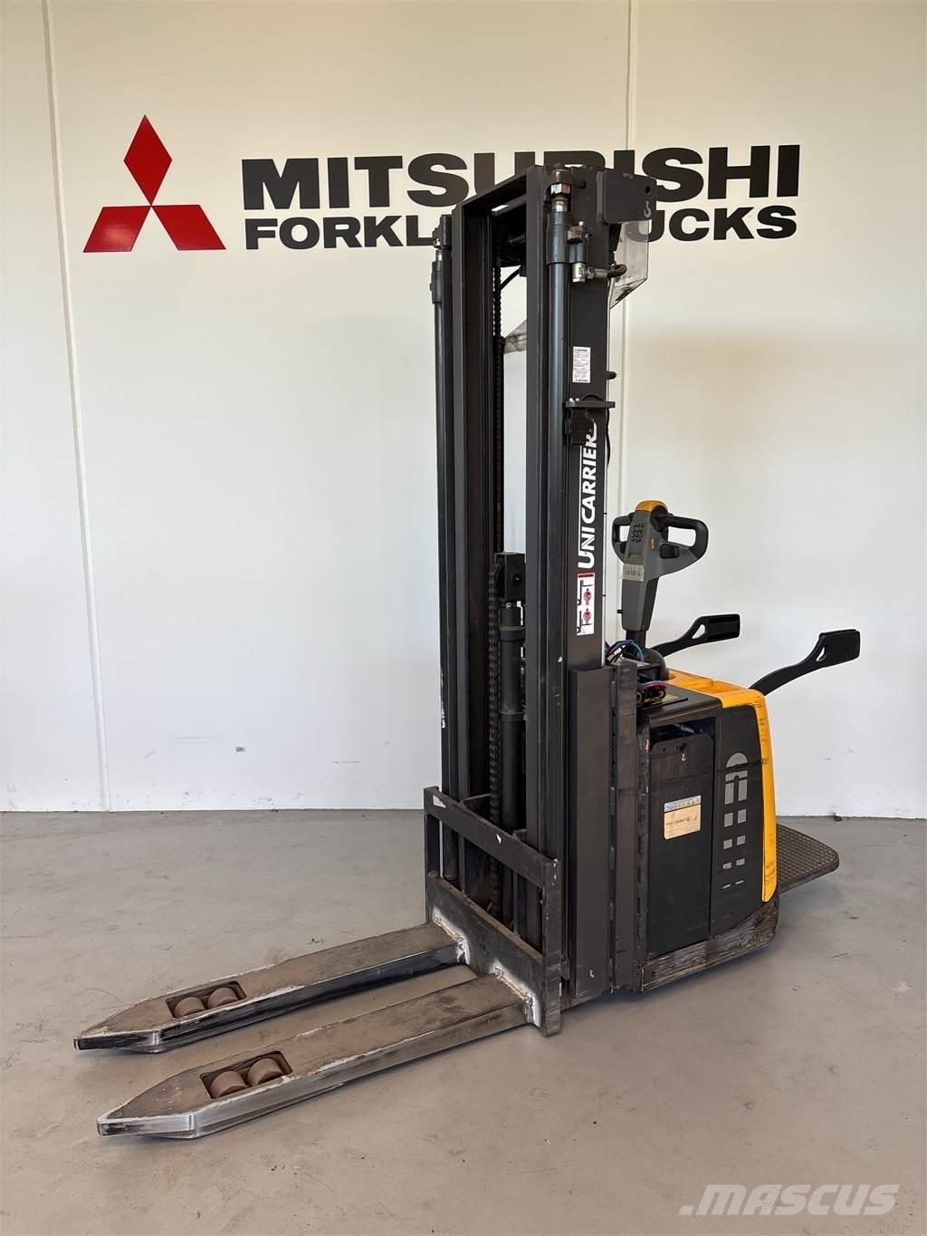 Atlet PSP160 Transpaleti autopropulsanti