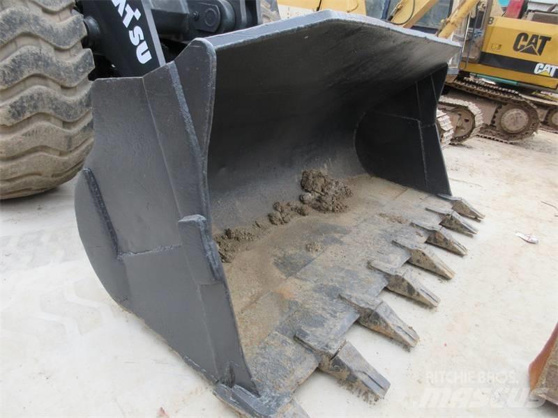 Komatsu WA 380-3 Incarcator pe pneuri