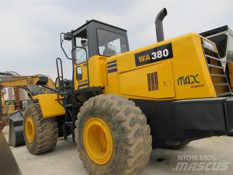 Komatsu WA 380-3 Incarcator pe pneuri