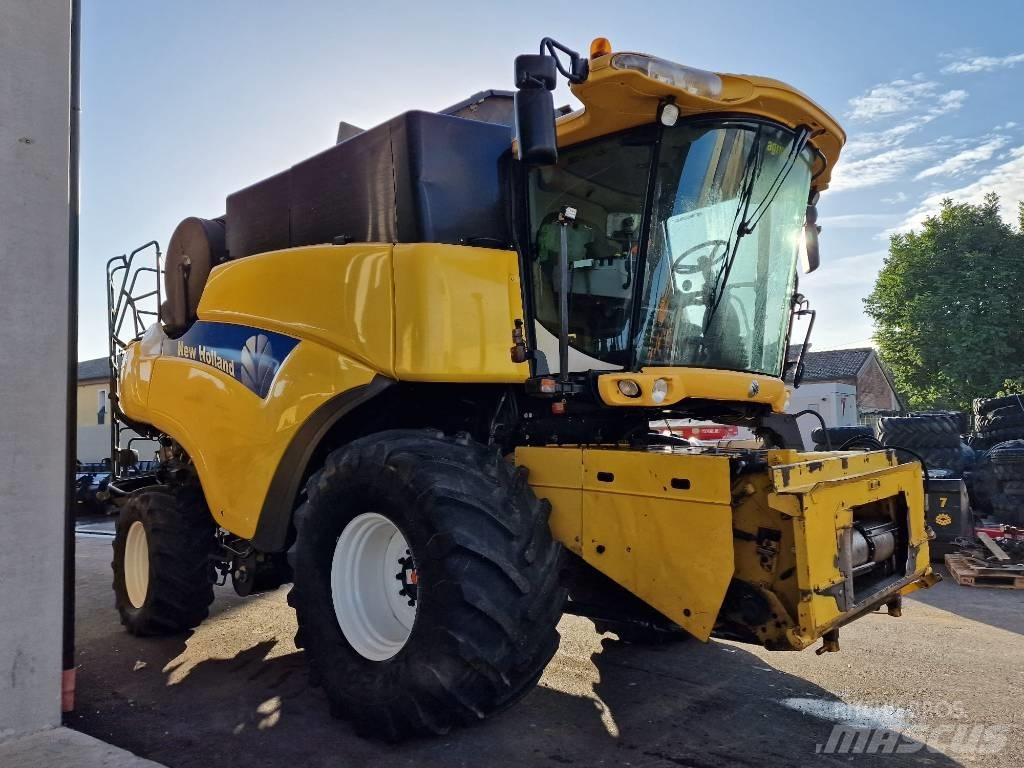 New Holland CR 9060 Combine de secerat