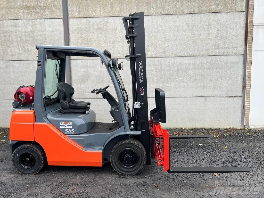 Toyota 02-8 FGF 25 Stivuitor GPL