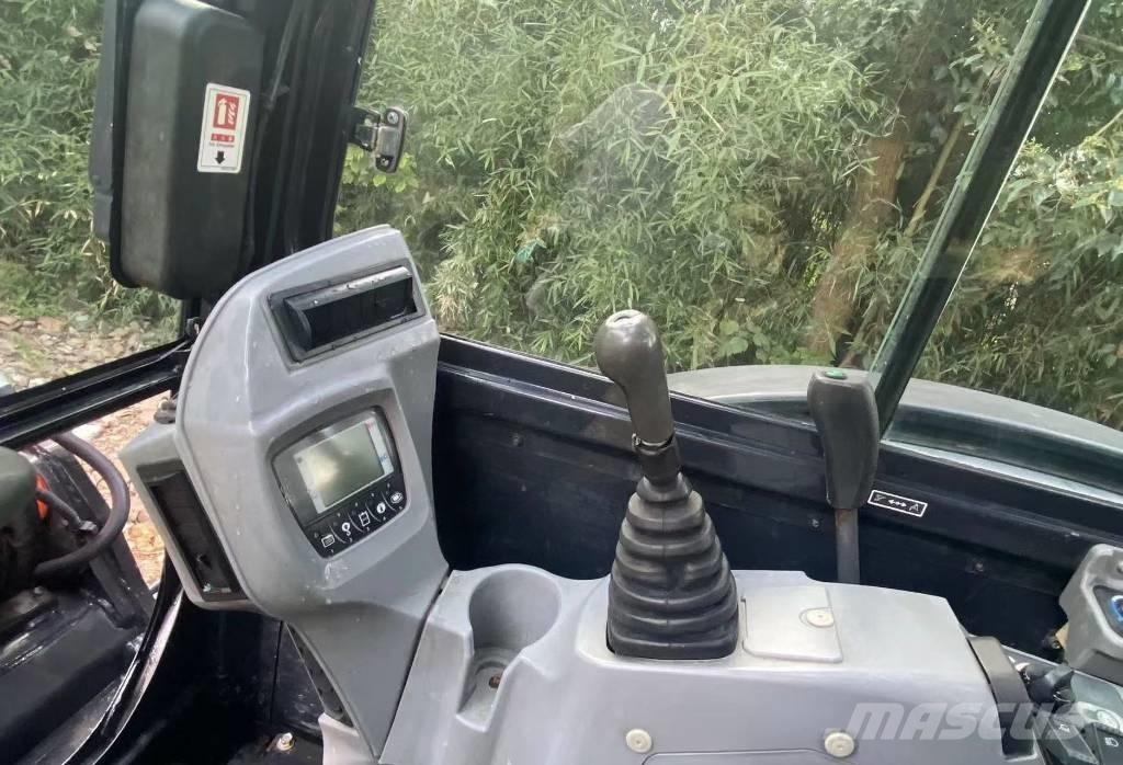 Kubota 165 Excavatoare pe șenile
