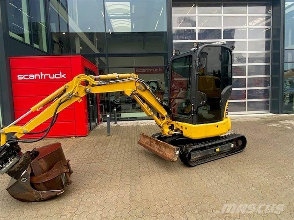 Komatsu PC24MR-5 Excavatoare cu roti