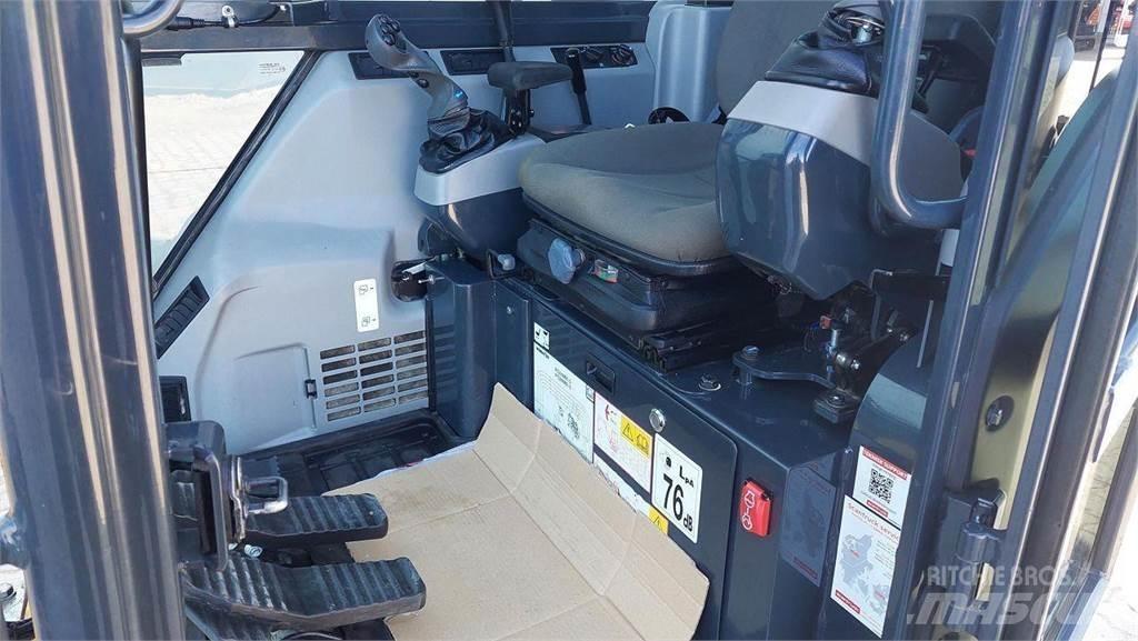 Komatsu PC24MR-5 Excavatoare cu roti