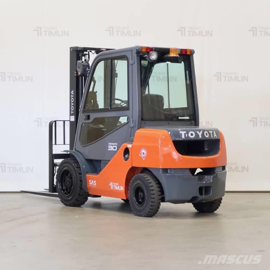 Toyota 02-8FDF30 Stivuitor diesel