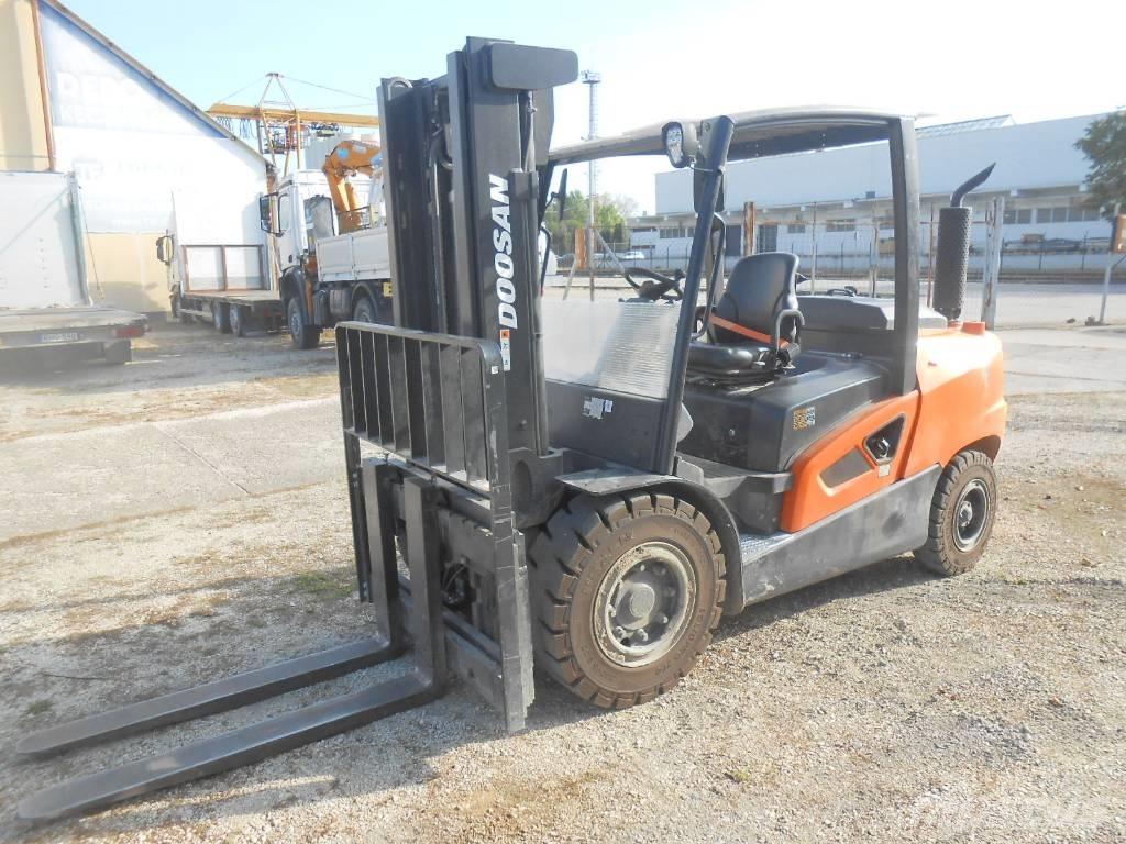 Doosan D50 SC-09 Stivuitor diesel