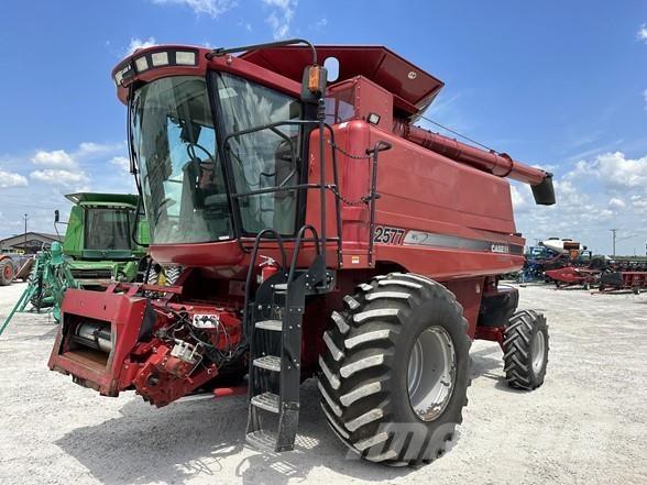 Case IH 2577 Combine de secerat