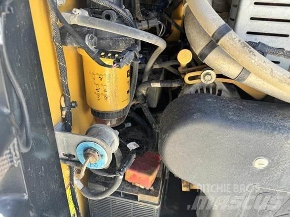CAT 279D3 Mini incarcator