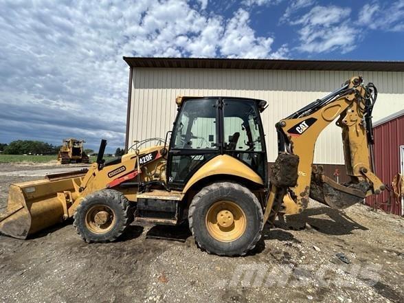 CAT 420F Buldoexcavatoare