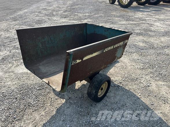 John Deere 15 Alte remorci