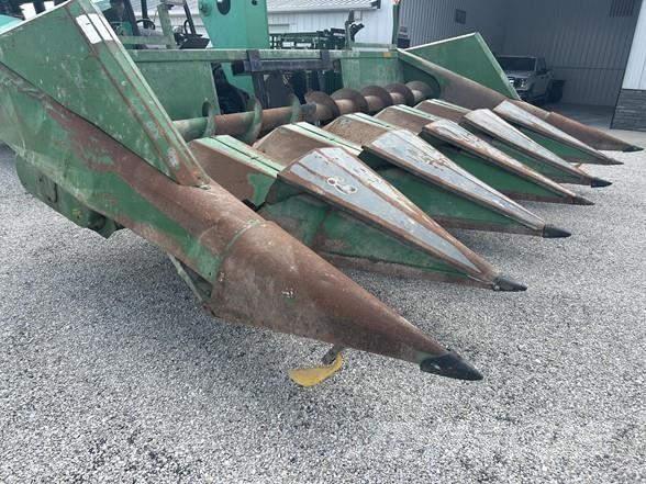John Deere 643 Combine capete pentru culegatoare
