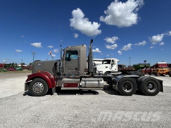 Kenworth W900 Autotractoare