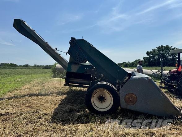 New Idea 330 Accesorii combine agricole