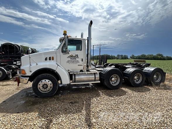 Sterling L9500 Autotractoare