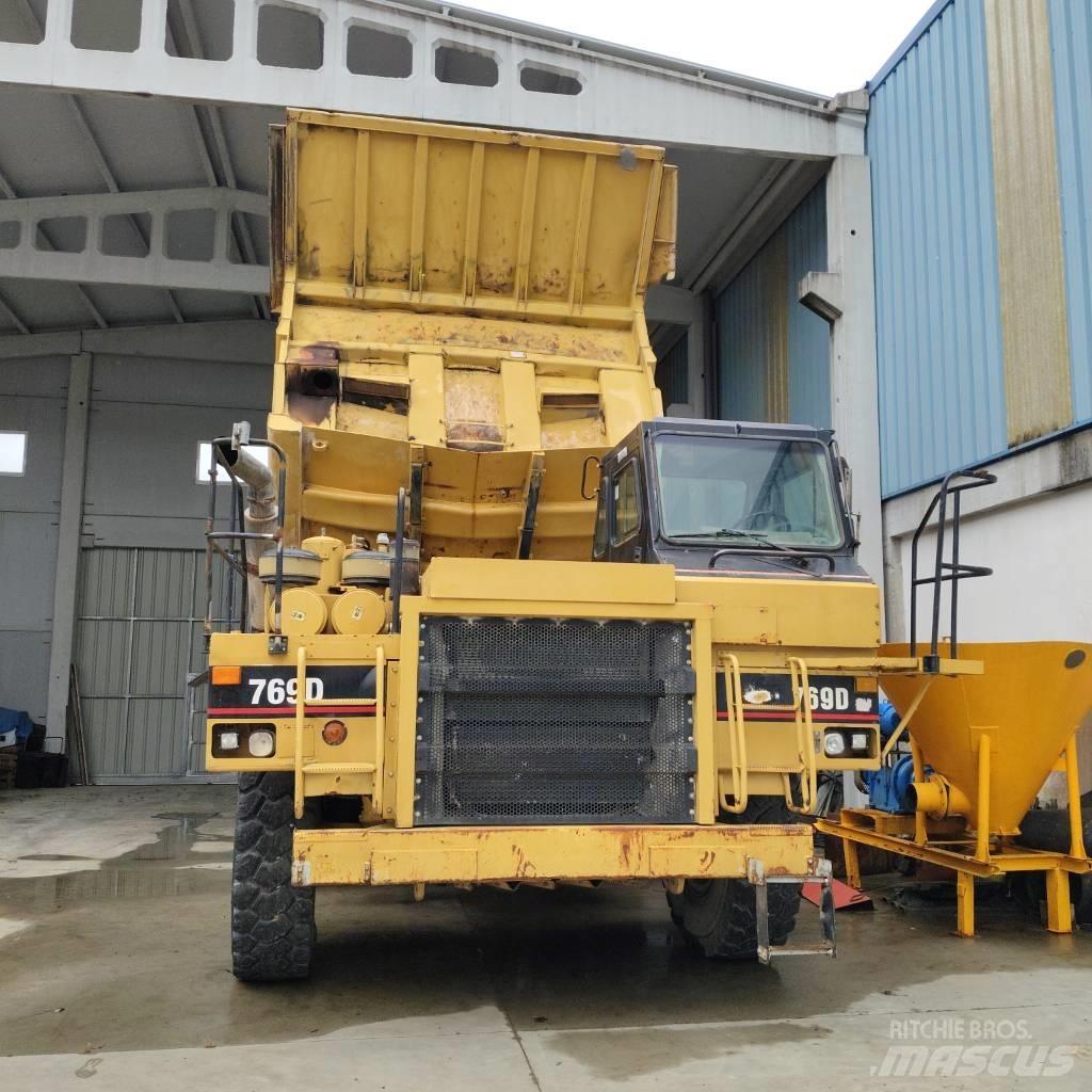 CAT 769 D Camioane cu basculante rigide