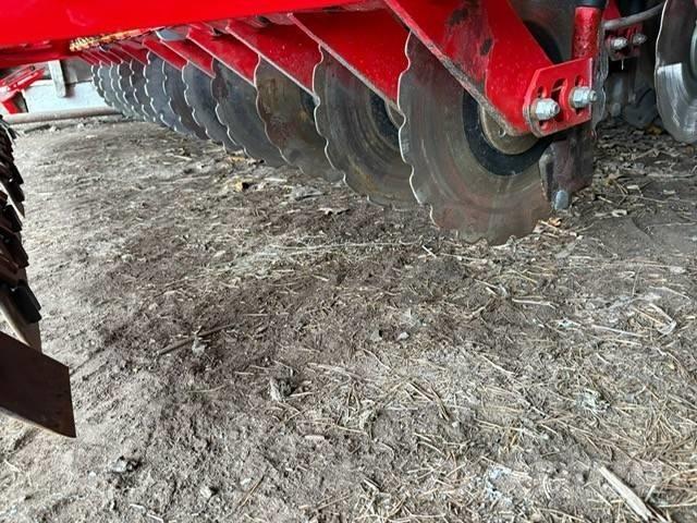 Väderstad Rapid300C Perforatoare