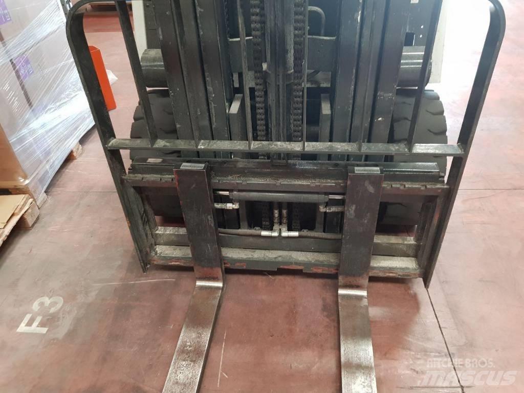 Unicarriers 1Q2L25Q Stivuitor electric