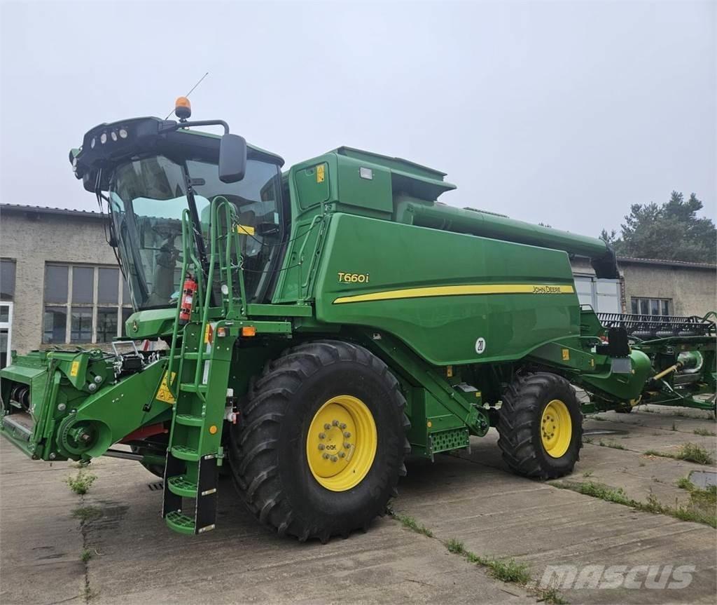 John Deere T 660i Combine de secerat