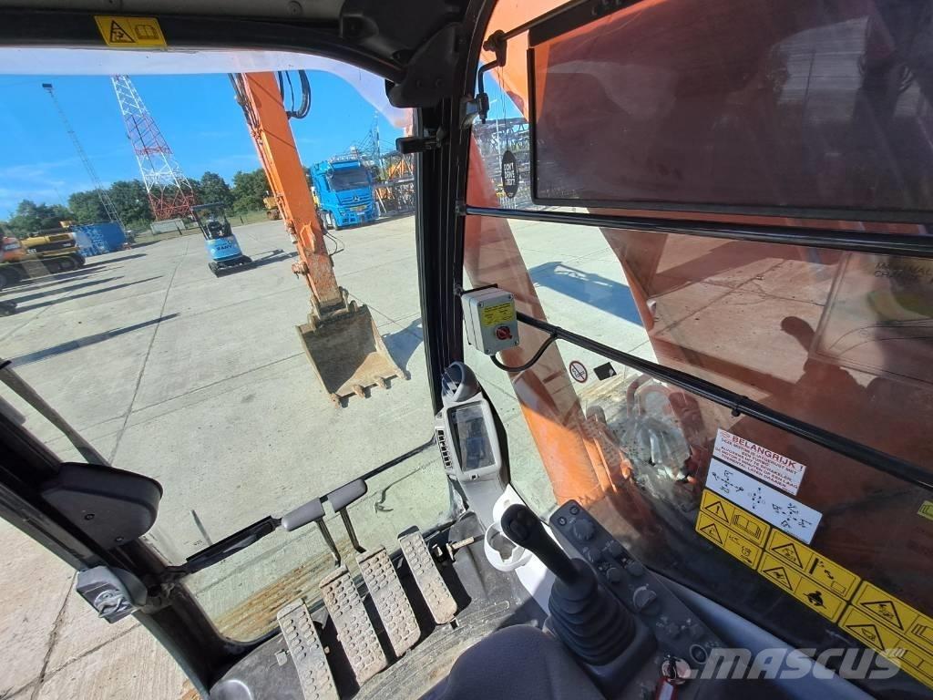Hitachi ZX210LC-6 Excavatoare pe șenile
