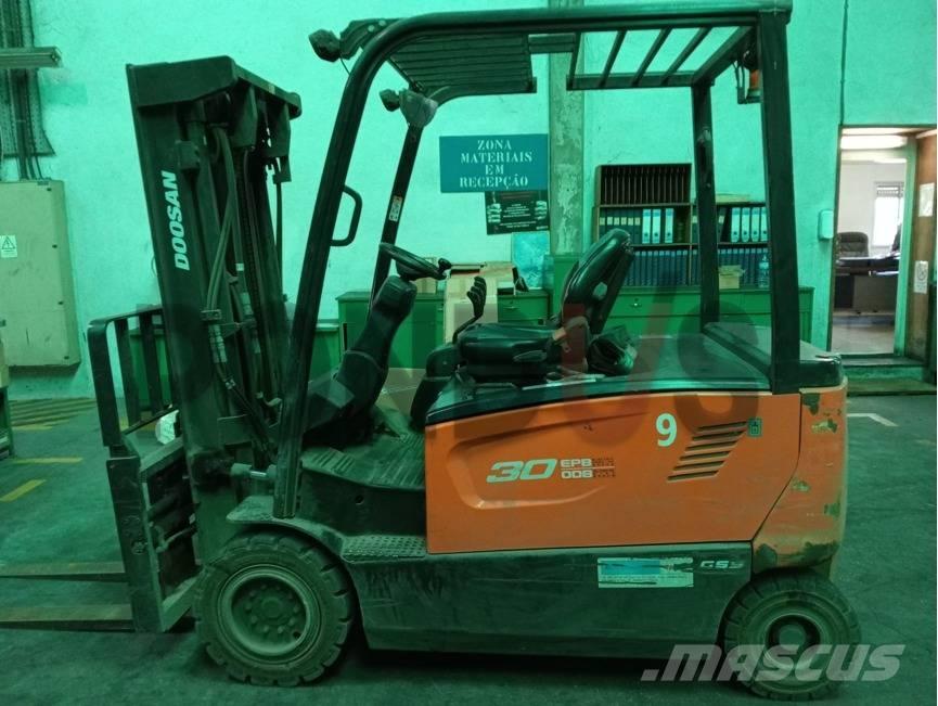 Doosan B 30 X-7 Stivuitor electric