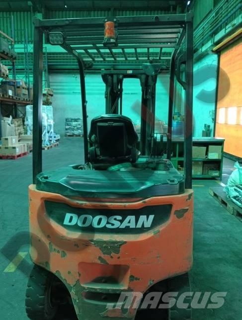 Doosan B 30 X-7 Stivuitor electric