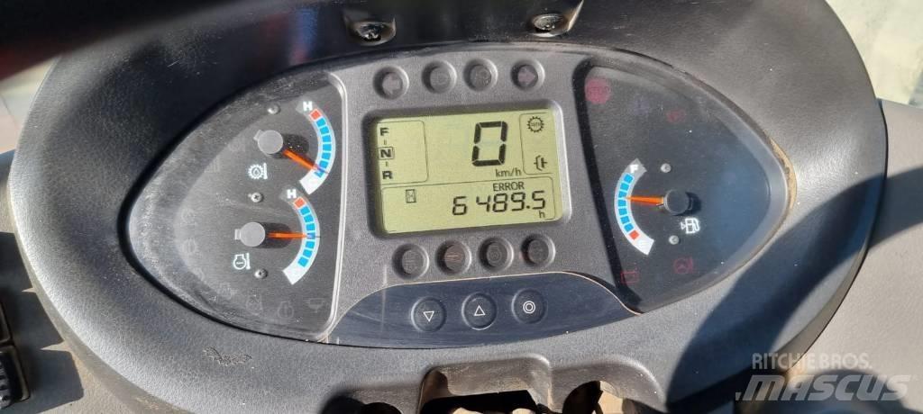 Hitachi ZW 220 Incarcator pe pneuri