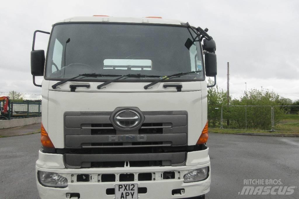HINO 700 Camion cu incarcator