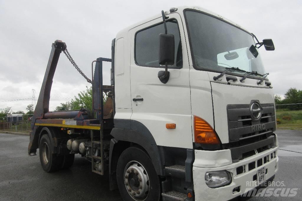 HINO 700 Camion cu incarcator