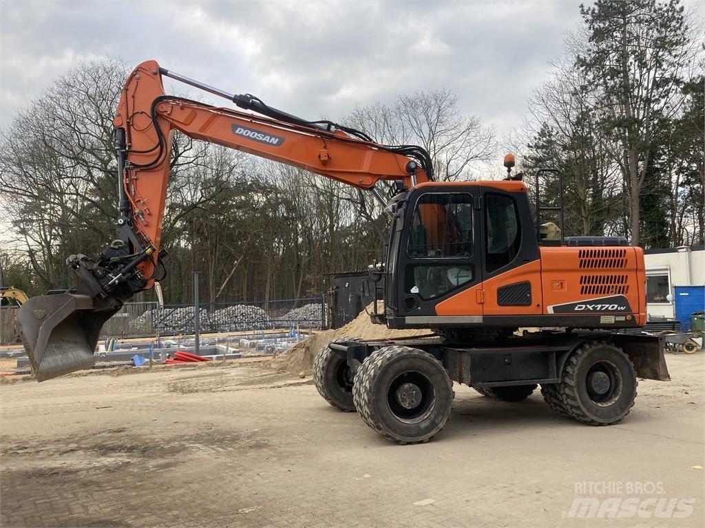 Doosan DX 170-5 W Excavatoare cu roti
