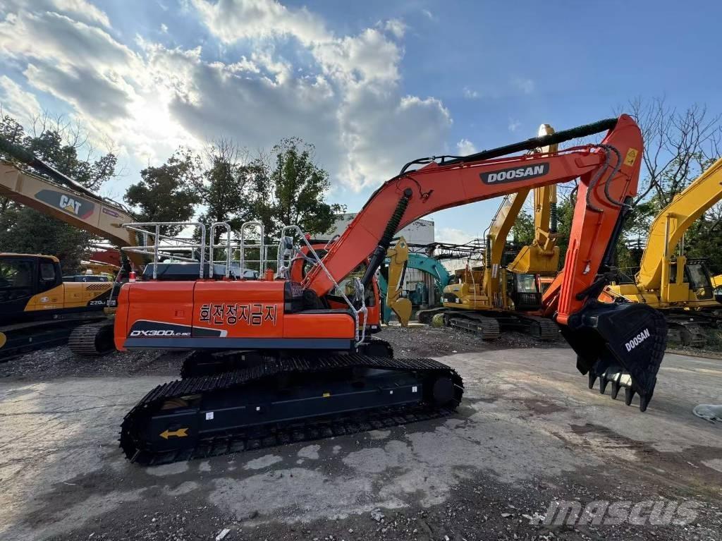 Doosan DX300LC Excavatoare pe șenile
