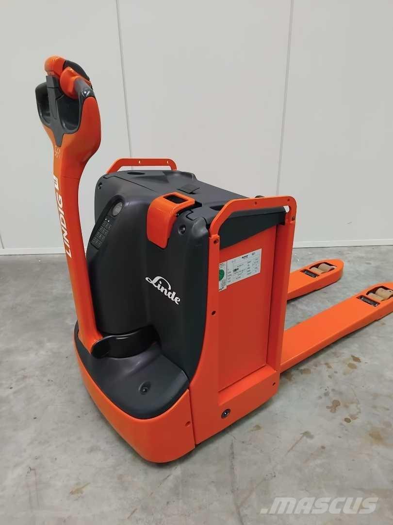 Linde T18 Pedestrian stacker