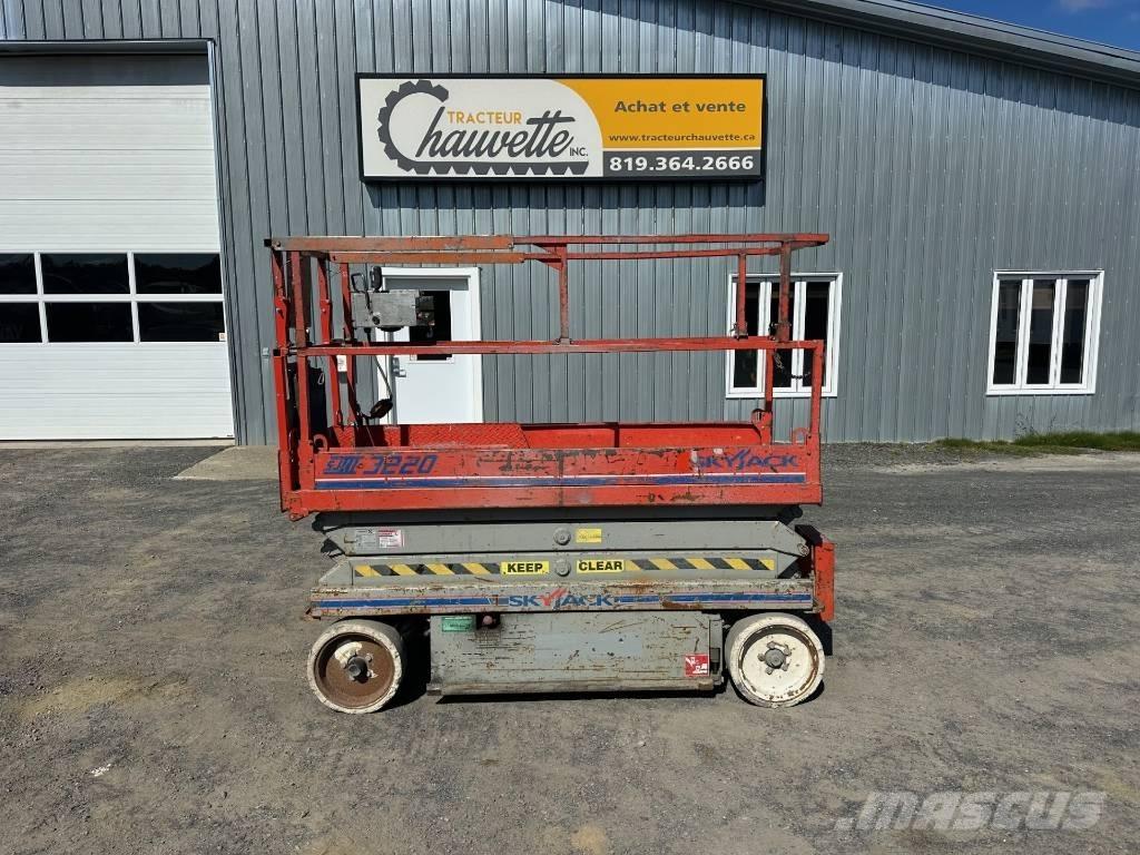 SkyJack SJ 3220 Platforme foarfeca