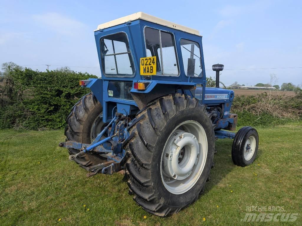 Ford 7000 Tractoare