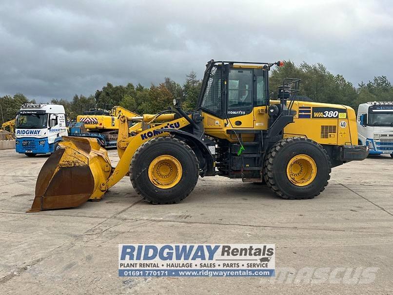 Komatsu wa380 Incarcator pe pneuri