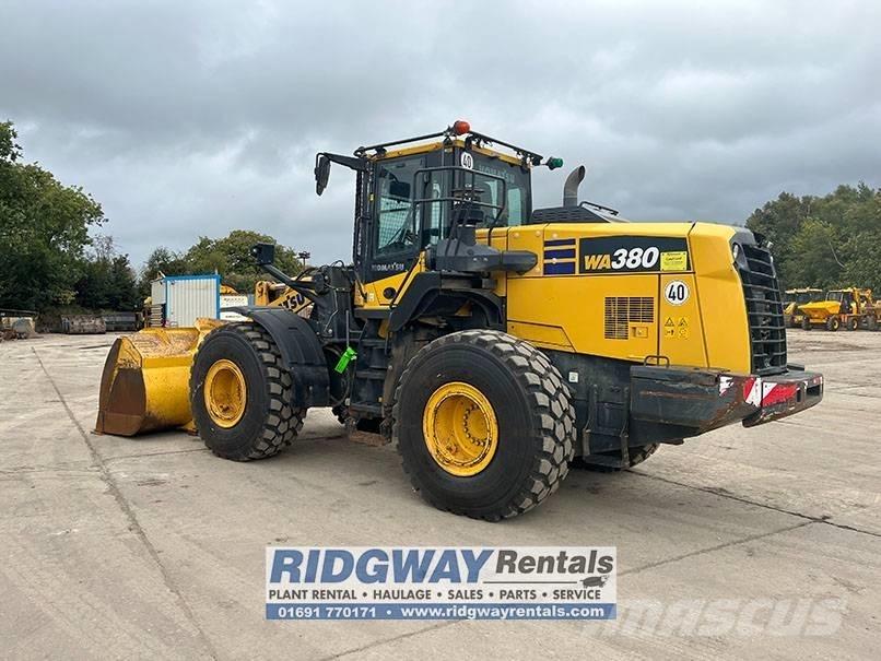 Komatsu wa380 Incarcator pe pneuri