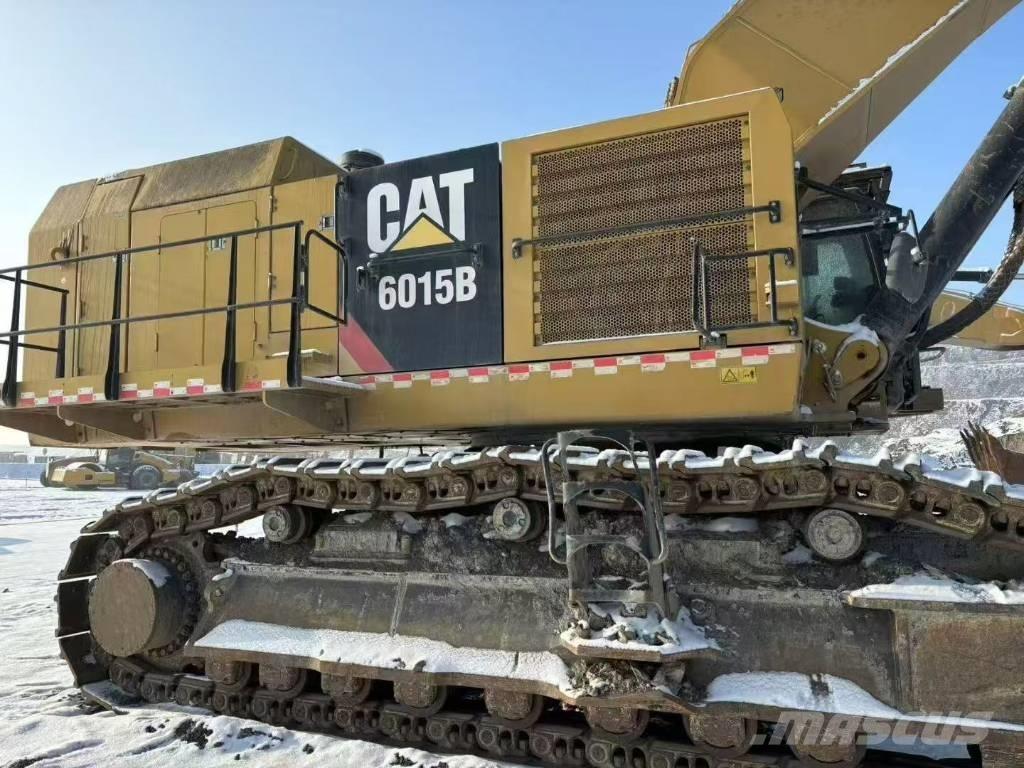 CAT 6015 Excavatoare pe șenile
