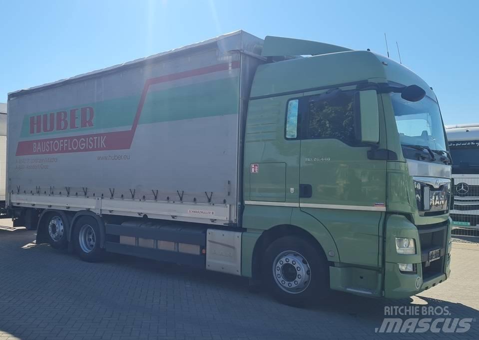 MAN 26.440 / 7.4m / LIFT Camion cu prelata