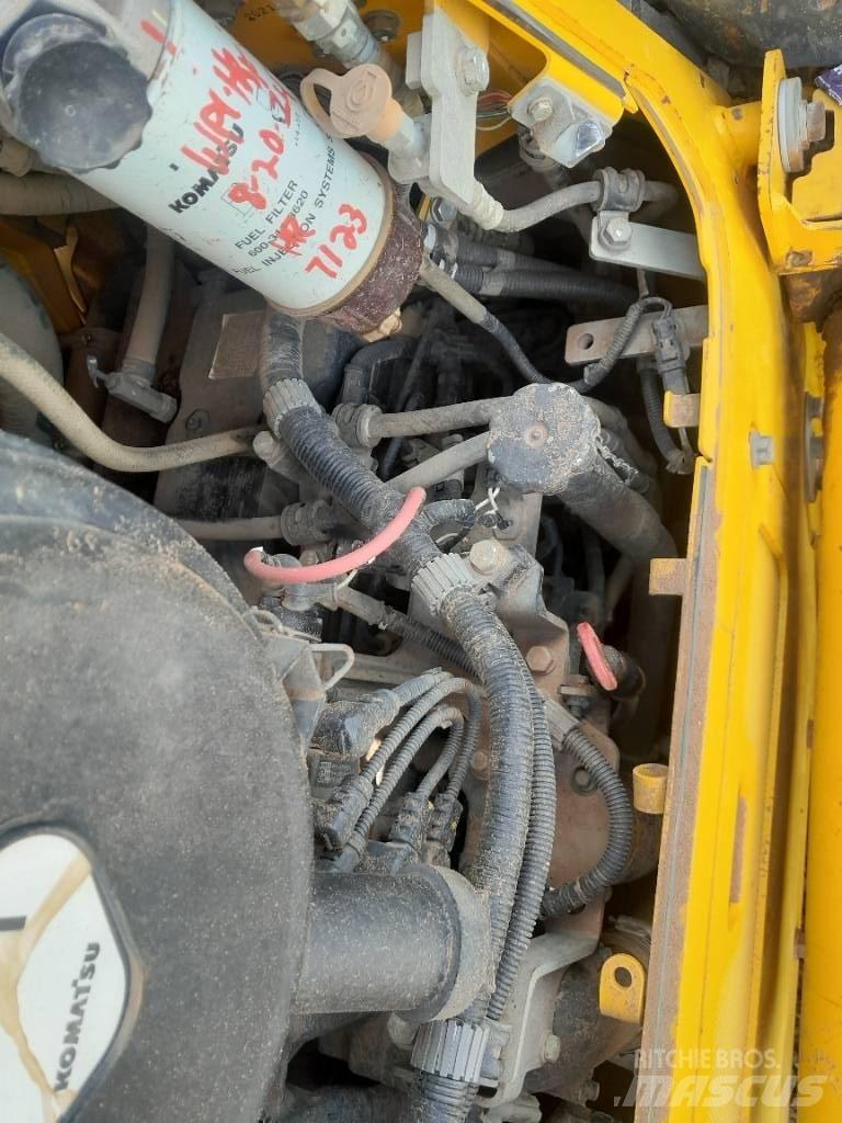 Komatsu D61 PX-24 Buldozere pe senile