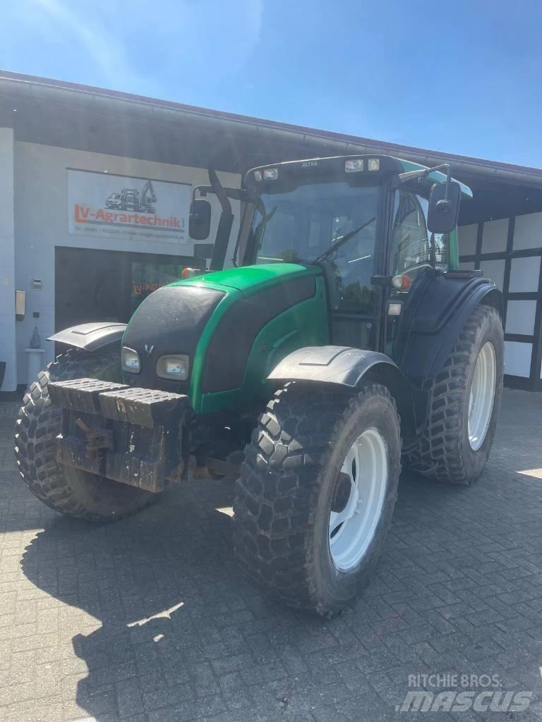 Valtra N 141 Tractoare