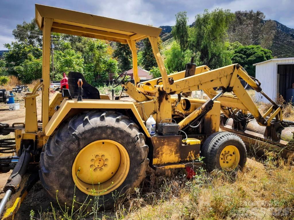 Ford 755B Buldoexcavatoare