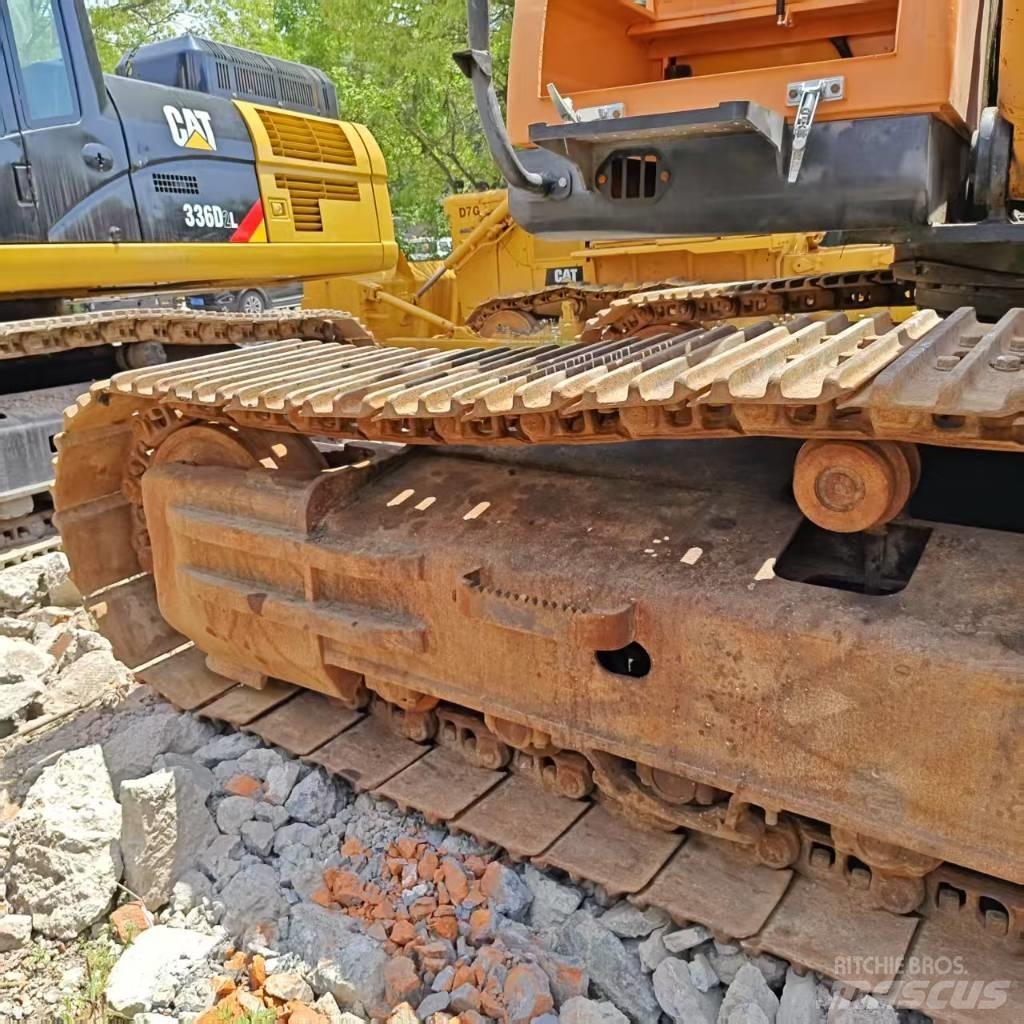 Hyundai 330LC-9s Excavatoare pe șenile
