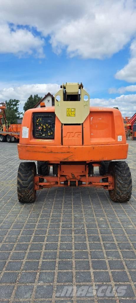 JLG 600AJ Nacele cu brat articulat