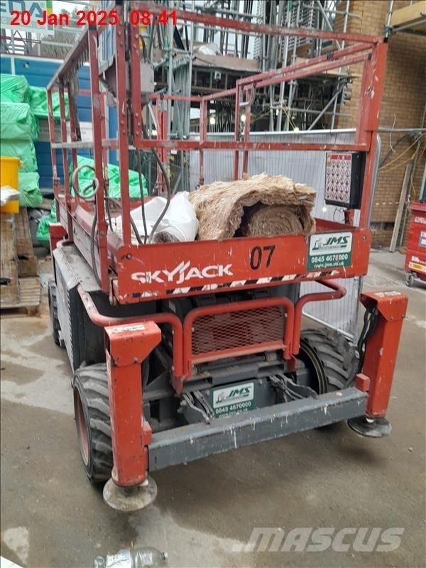 SkyJack 6832 RT Platforme foarfeca