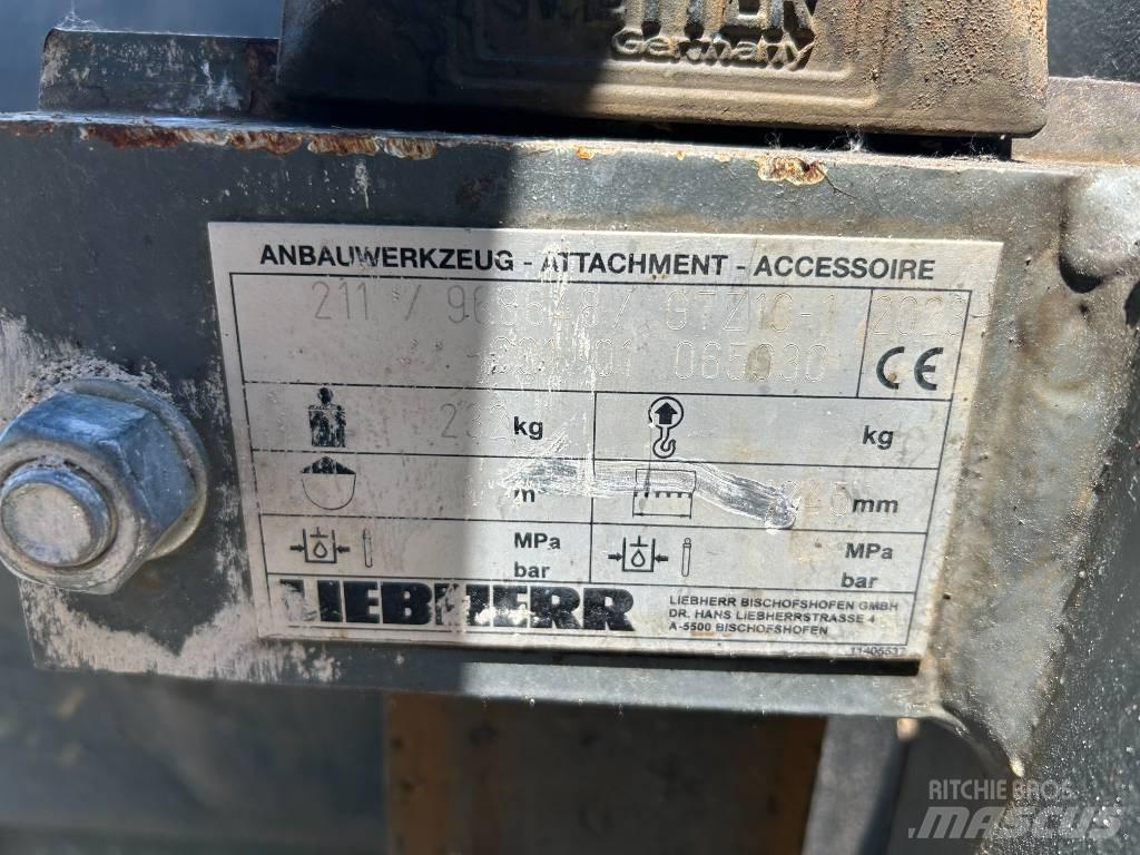 Liebherr L 506 Incarcator pe pneuri