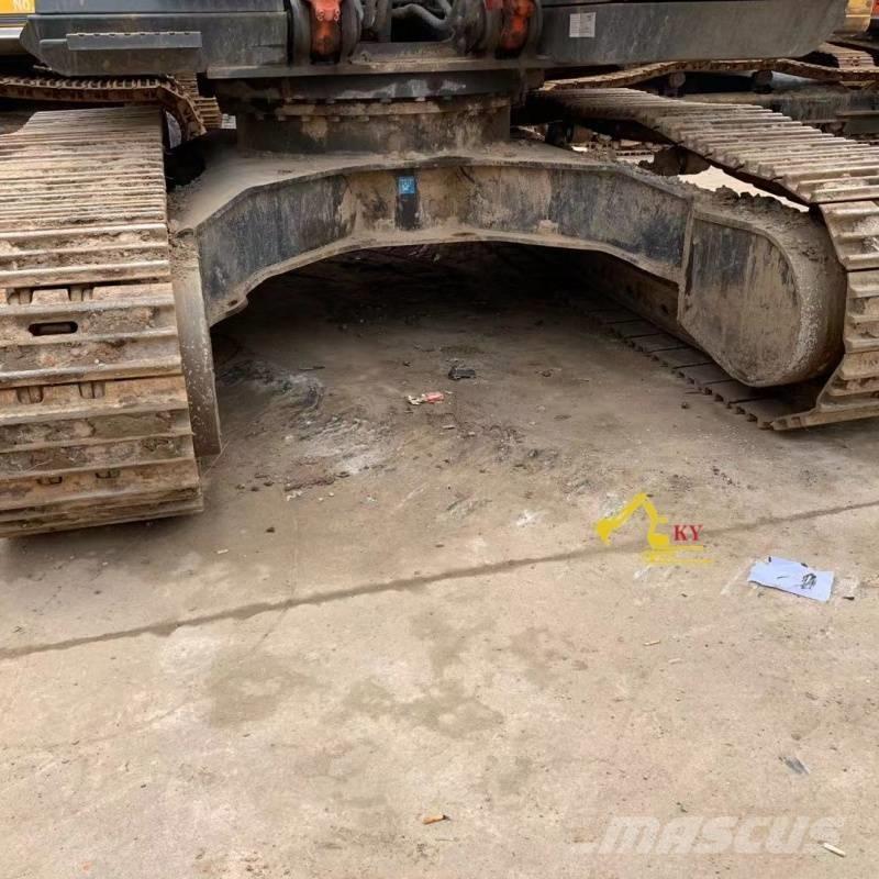 Hitachi 350 Excavatoare pe șenile
