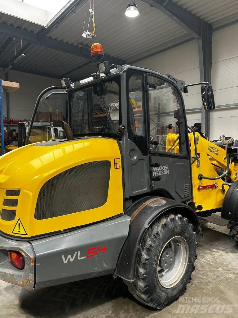 Wacker Neuson WL 54 Incarcator pe pneuri