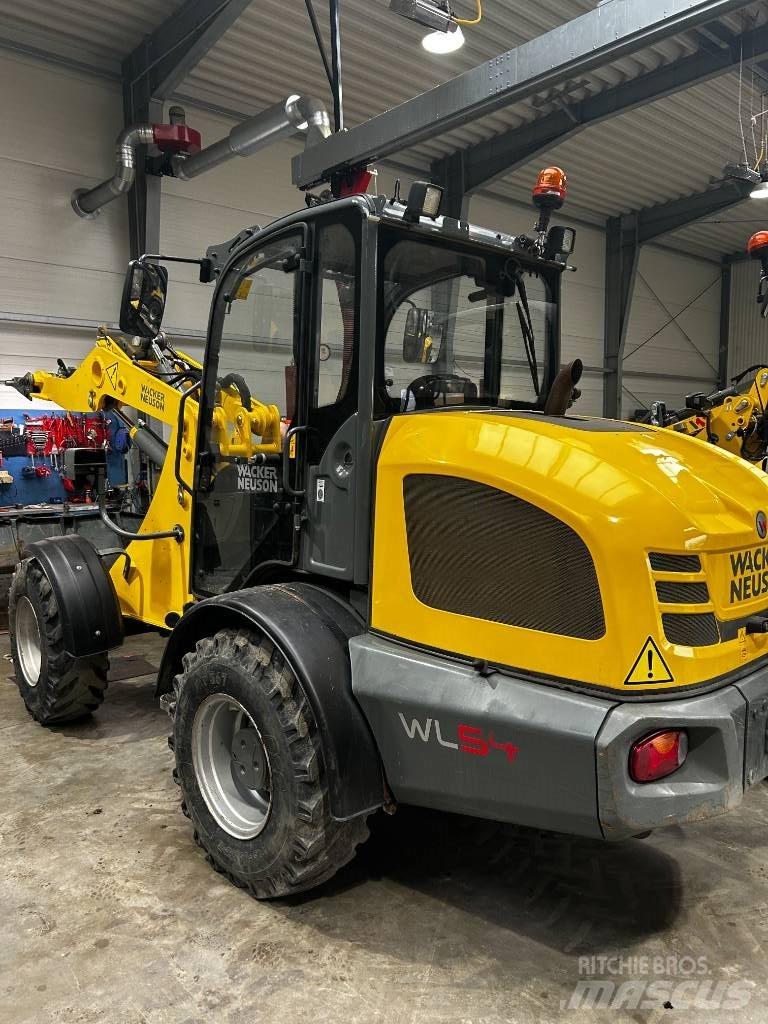 Wacker Neuson WL 54 Incarcator pe pneuri