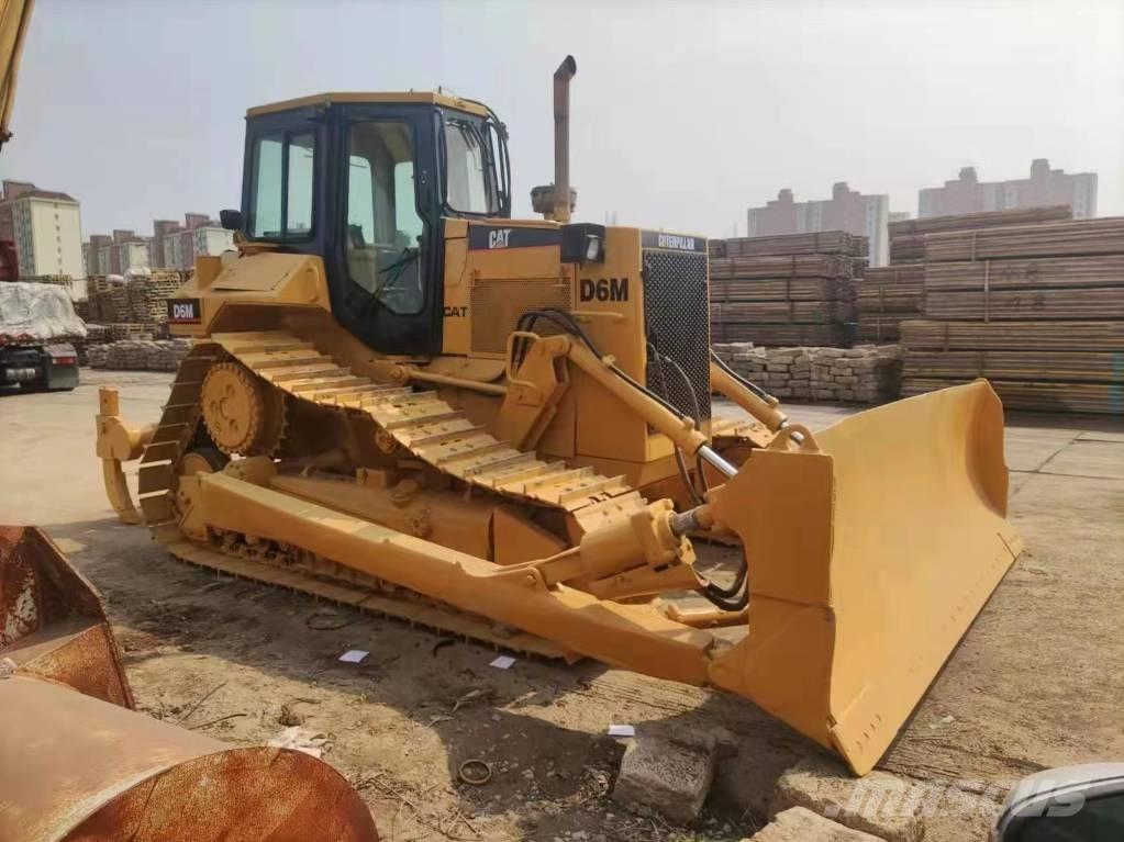 CAT D 6 M Buldozere pe senile