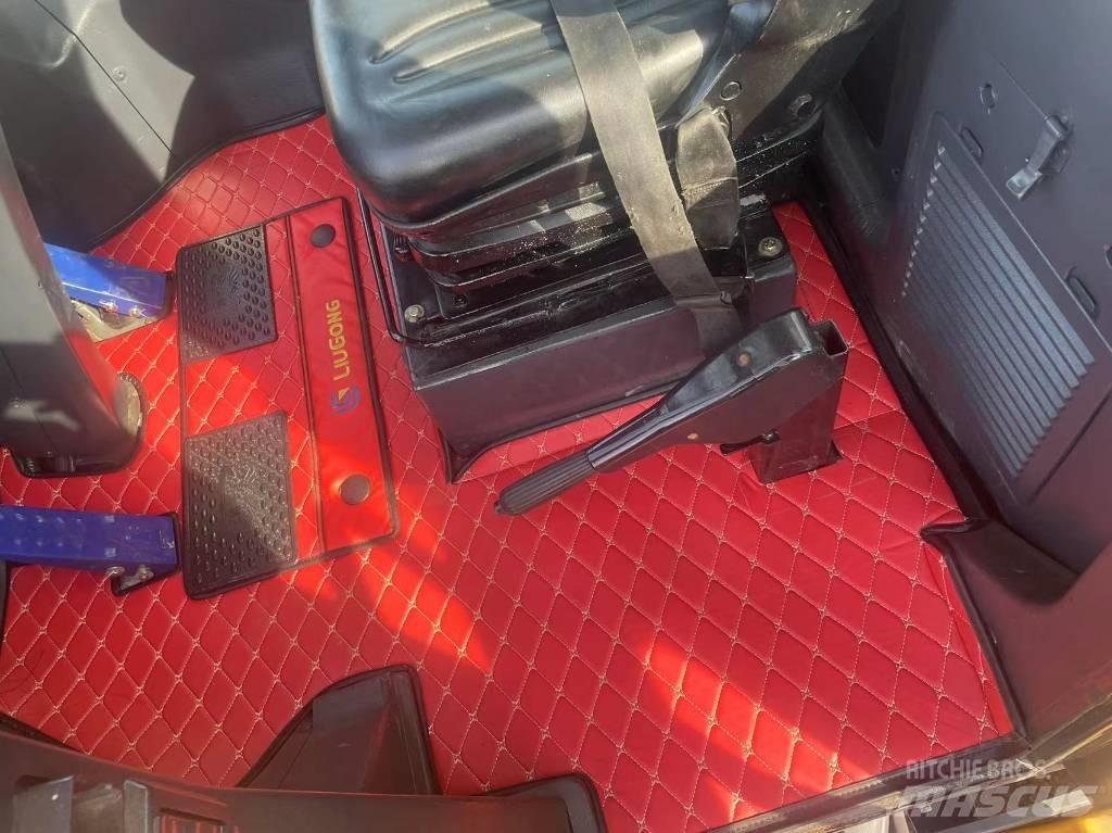 LiuGong 856H Incarcator pe pneuri