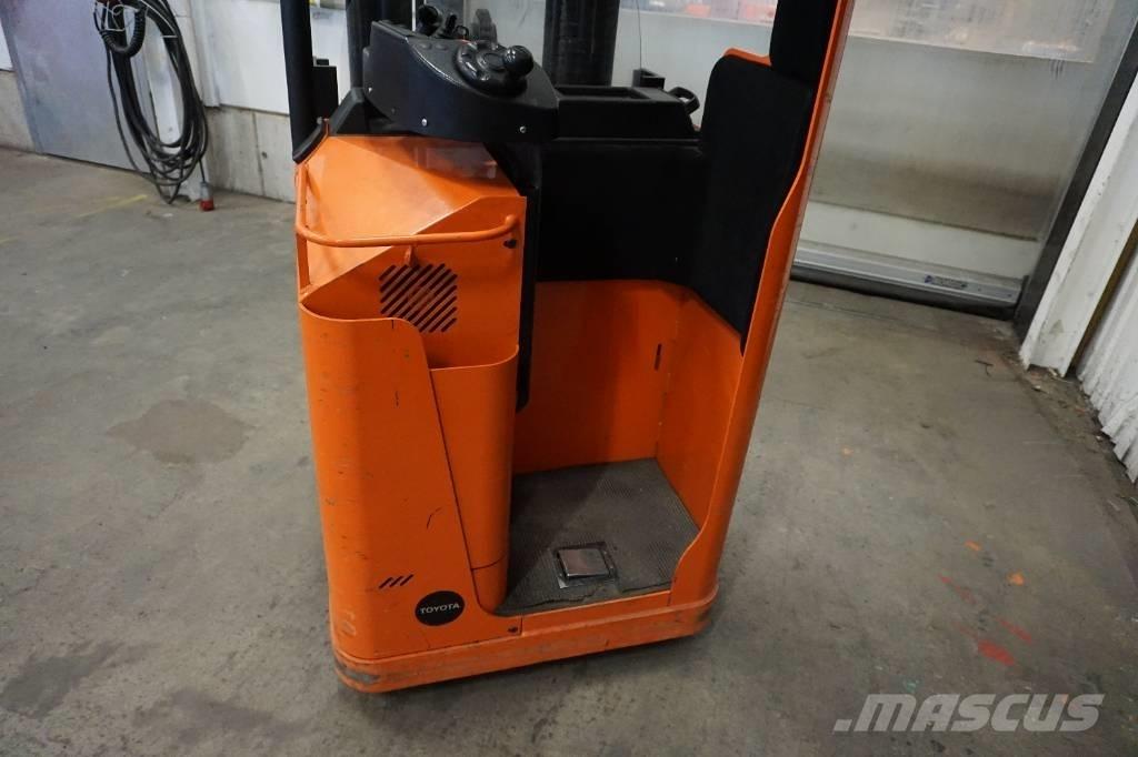 Toyota SSE135L Transpaleti autopropulsanti